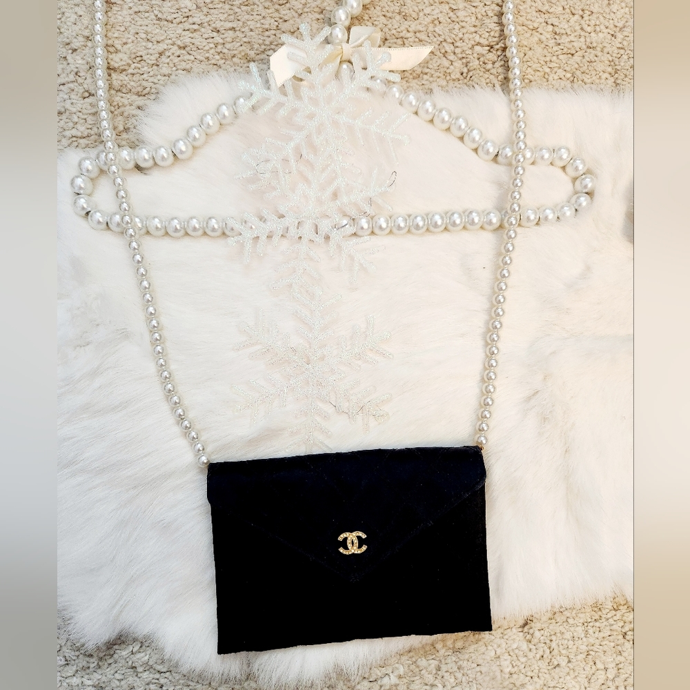 5️⃣0️⃣0️⃣ CHANEL Micro Purse/ Pearl Coin Purse - Picture 4 of 16